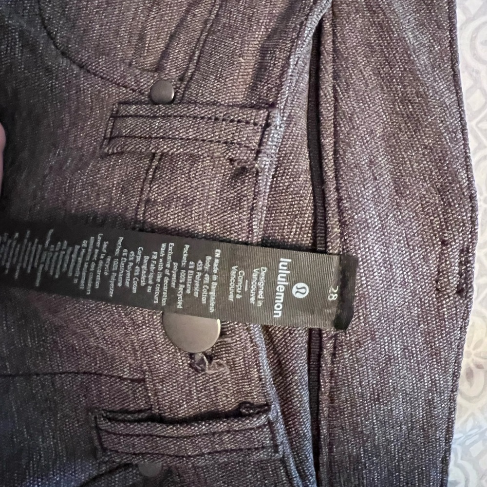 Slim pants, athletic cut